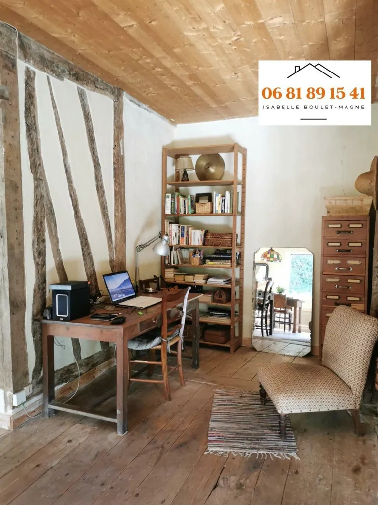 Bureau - Maison au calme avec jardin à Demu
