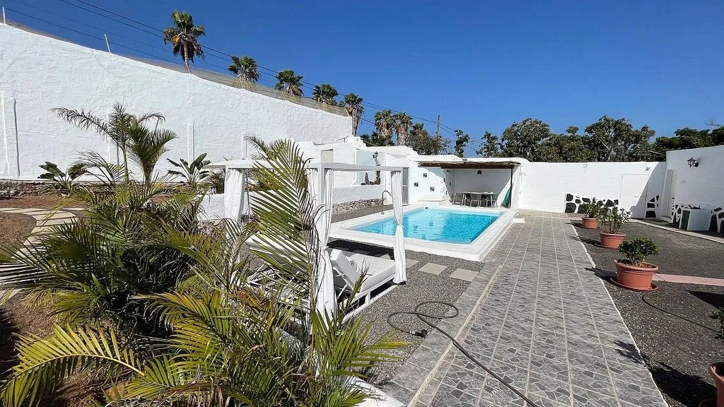 Piscina - Rustic Farmhouse with Pool near Maspalomas