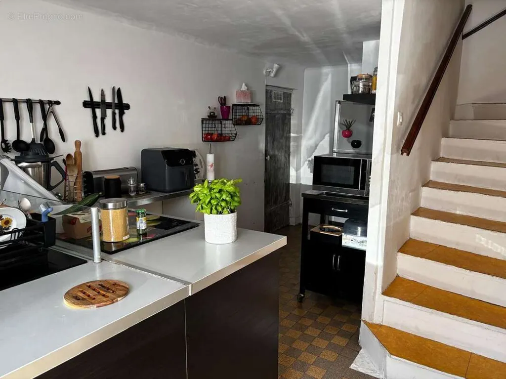 Kitchen - Historic House with Garden in Issou Centre