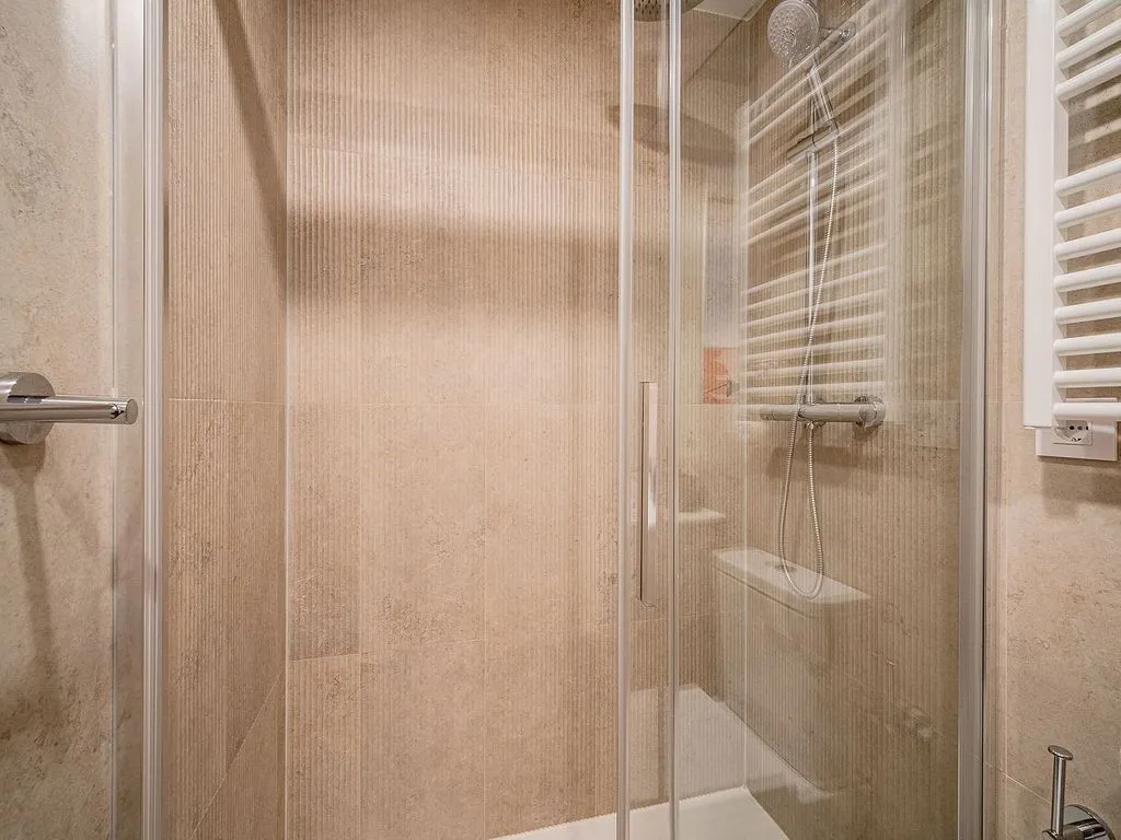 Vannitoad - 3-Bedroom Flat with Terrace in Retiro