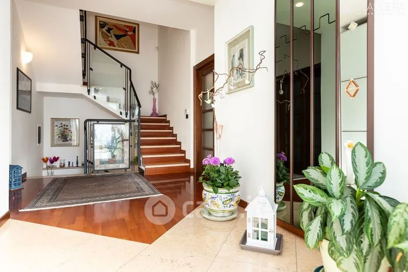 Entrée - Minimalist Villa with Private Garden in Legnago