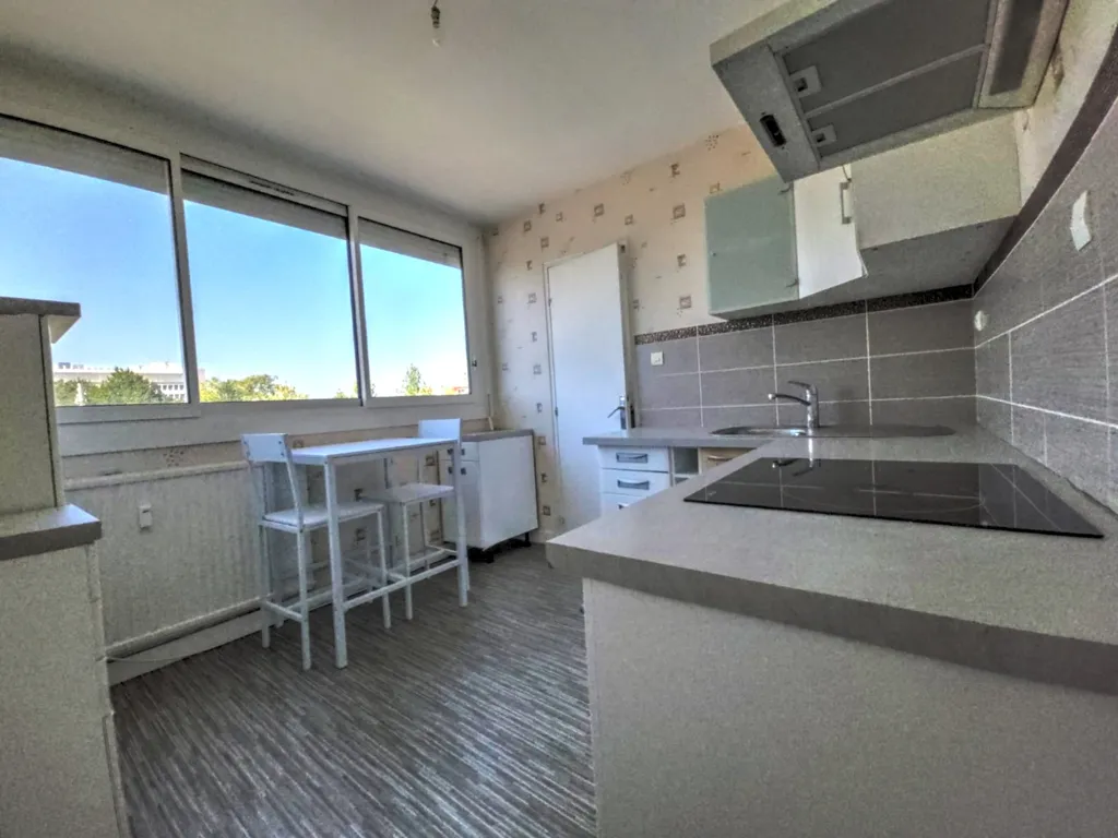 Köök - Bright Flat with Balcony in Limoges