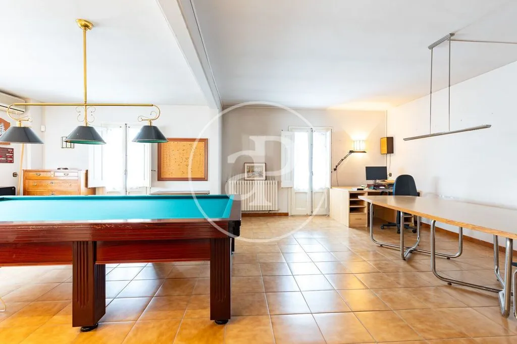 Pièces - Luxury Villa with Pool in Sabadell