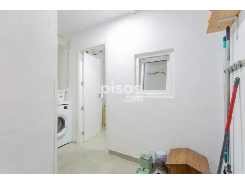 Buanderie - Three-Bedroom House with Terrace in Ítrabo