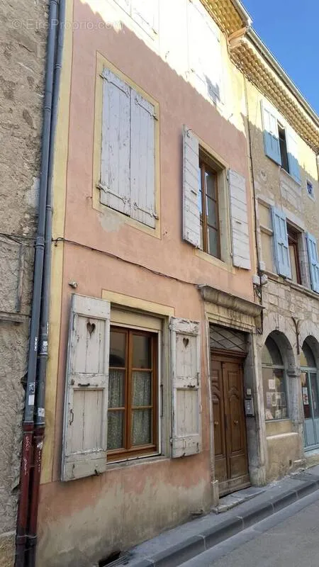 Exterior - 6-Unit Investment Property in City Centre