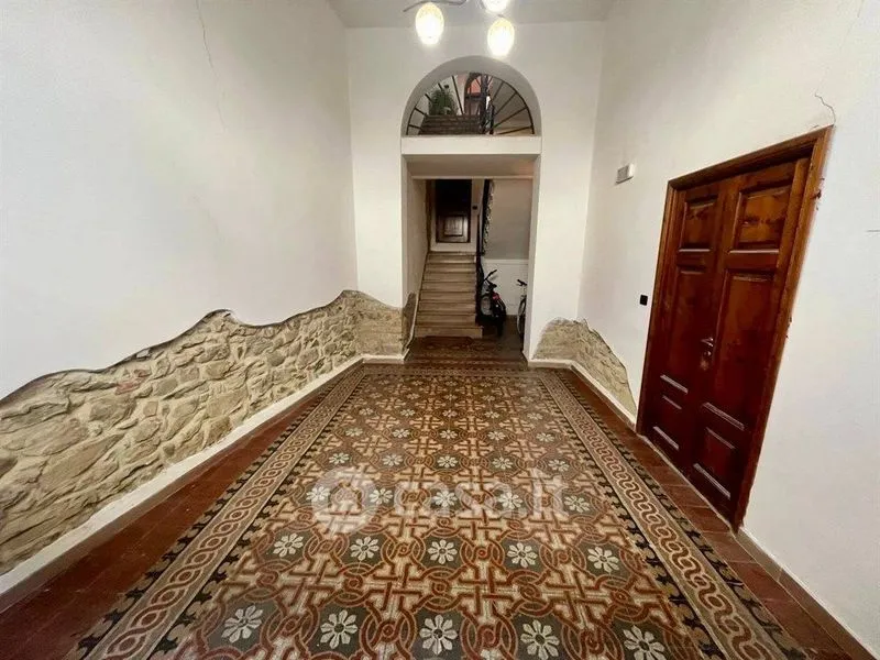 Esik - Charming Studio with Shared Courtyard in Arezzo Centre
