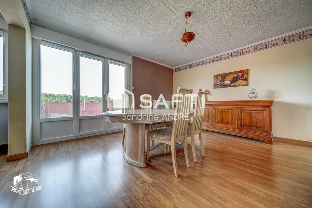 Dining Room - South-Facing Apartment with Balcony in Neufchef
