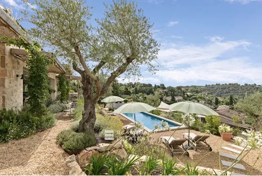 Piscine - Villa de Luxe avec Piscine à Valbonne