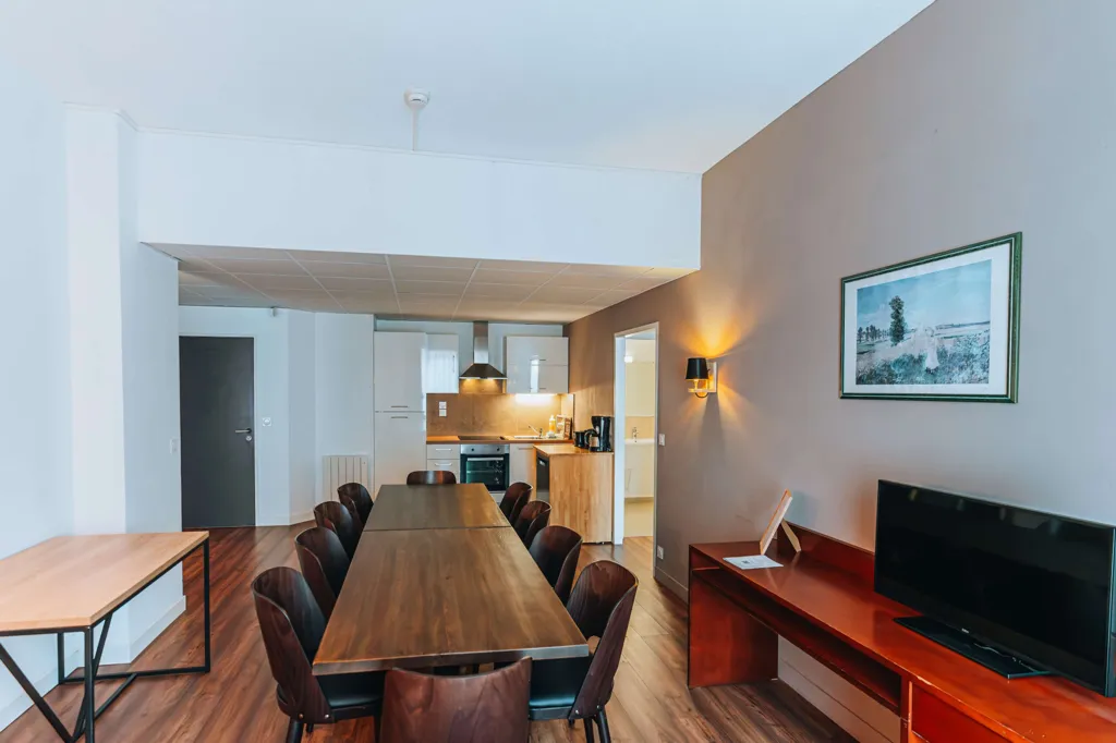 Salle à manger - Appartement Meublé avec Parking à Cauterets