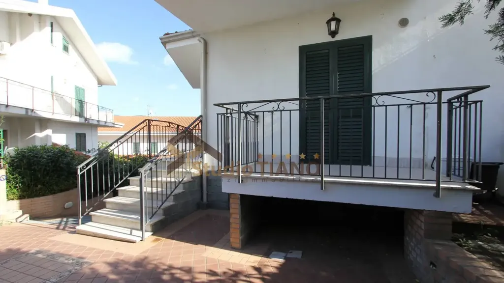 Toad - Bifamiliare Villa with Garden in Rende