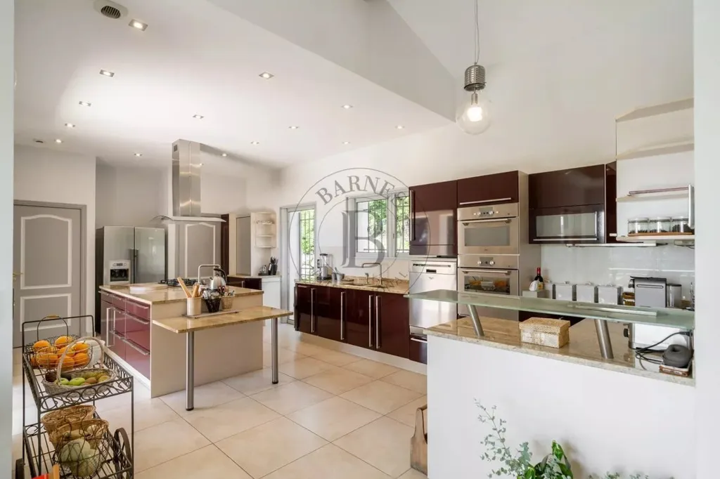 Köök - Neo-Provençal Villa with Panoramic Views in Mougins