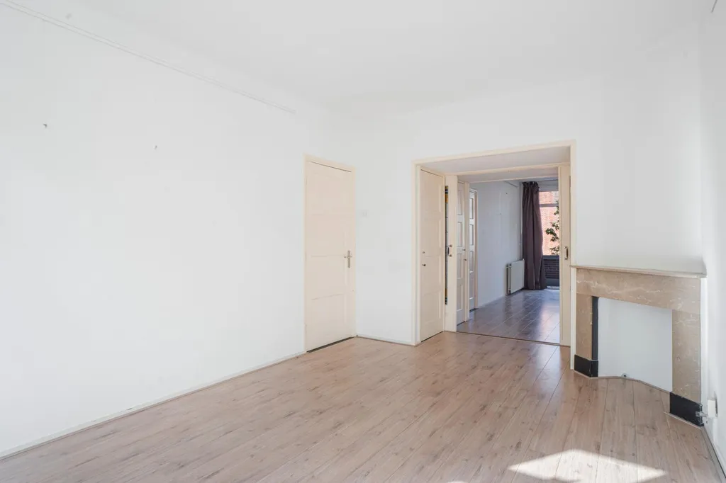 Pièces - Bright 3-Bedroom Penthouse in The Hague Centre