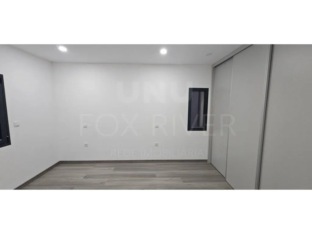 Magamistoad - Contemporary Luxury House in Valença