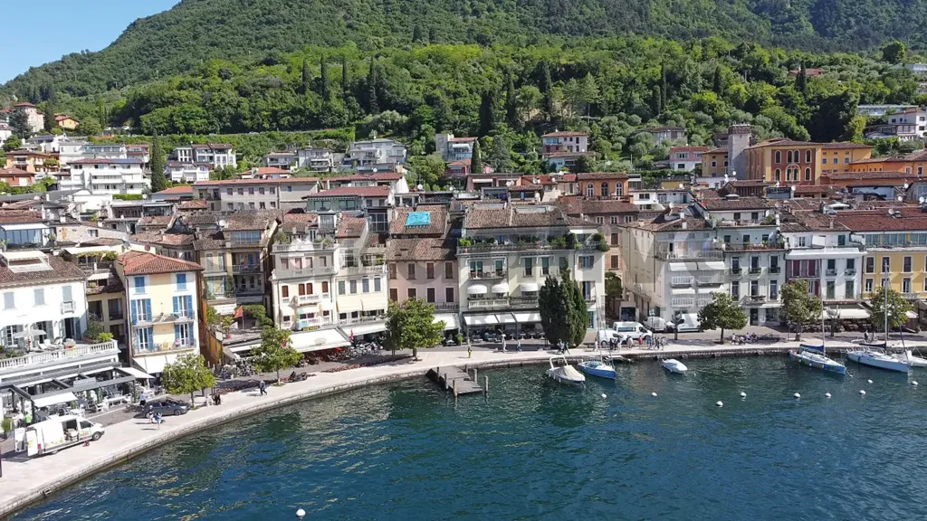 Apartment with Lake View Terrace in Salò