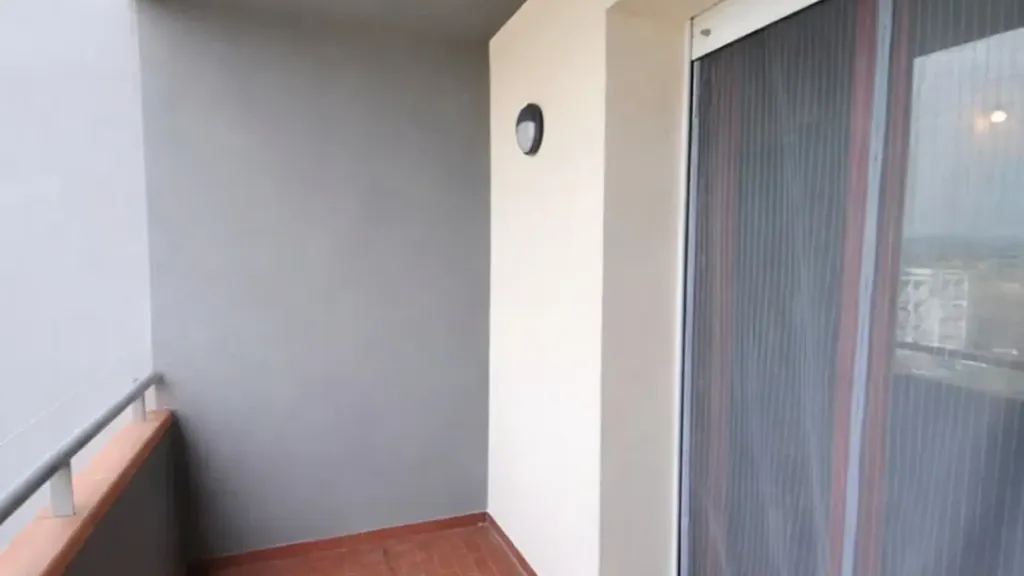 Rõdu - Apartment with Balcony in Montevarchi