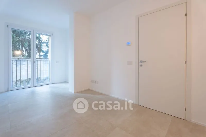 Toad - Newly Built Apartment with Private Patio in Mariano Comense