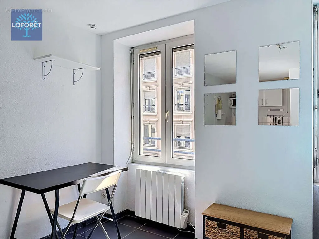 Kabinet - Studio with Central Location in Lyon