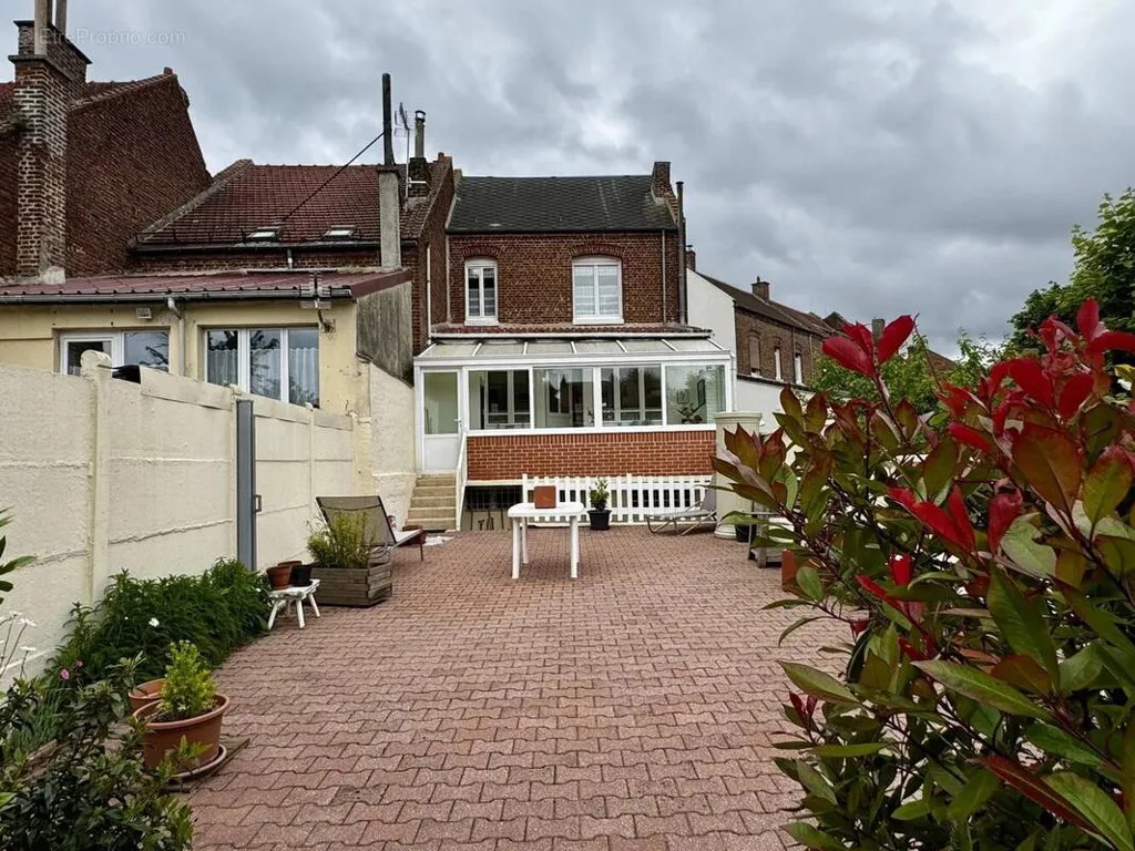 Giardino - House with Amenable Attic in Cambrai