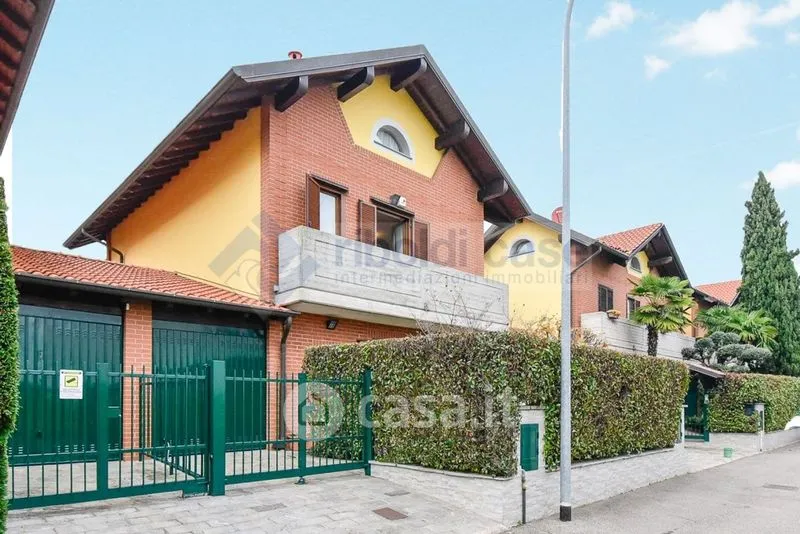 Esterno - Villa with Brickwork in Seregno