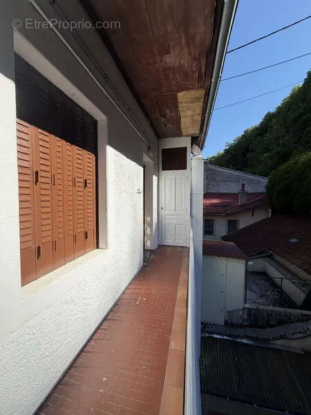 Balcón - Apartment with Balcony near Centre, Saint-Claude