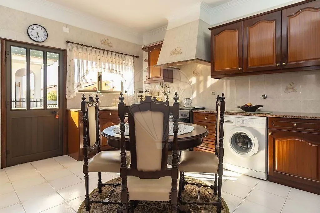 Cuisine - Luxury Villa in Seixal, Setúbal