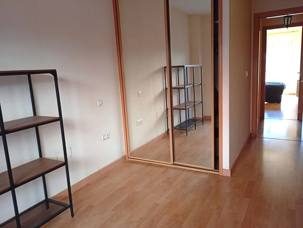 Pièces - Quiet Apartment with Terrace in Valladolid Centre