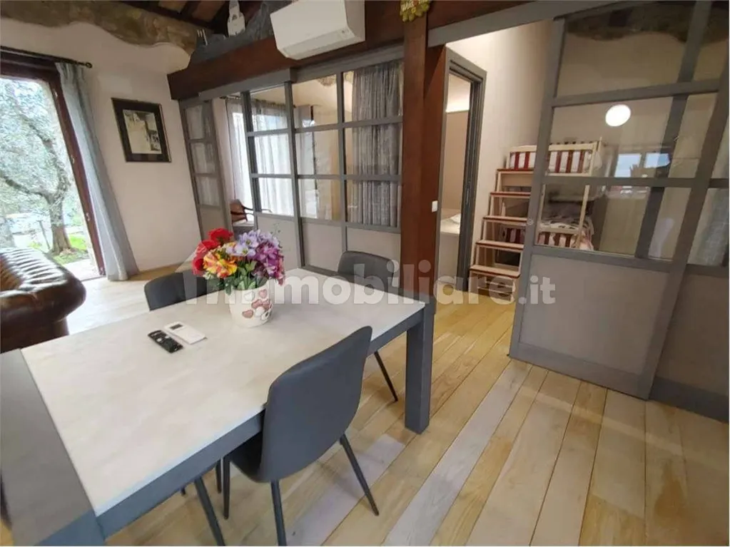 Söögituba - Rustic House with Private Garden in Todi