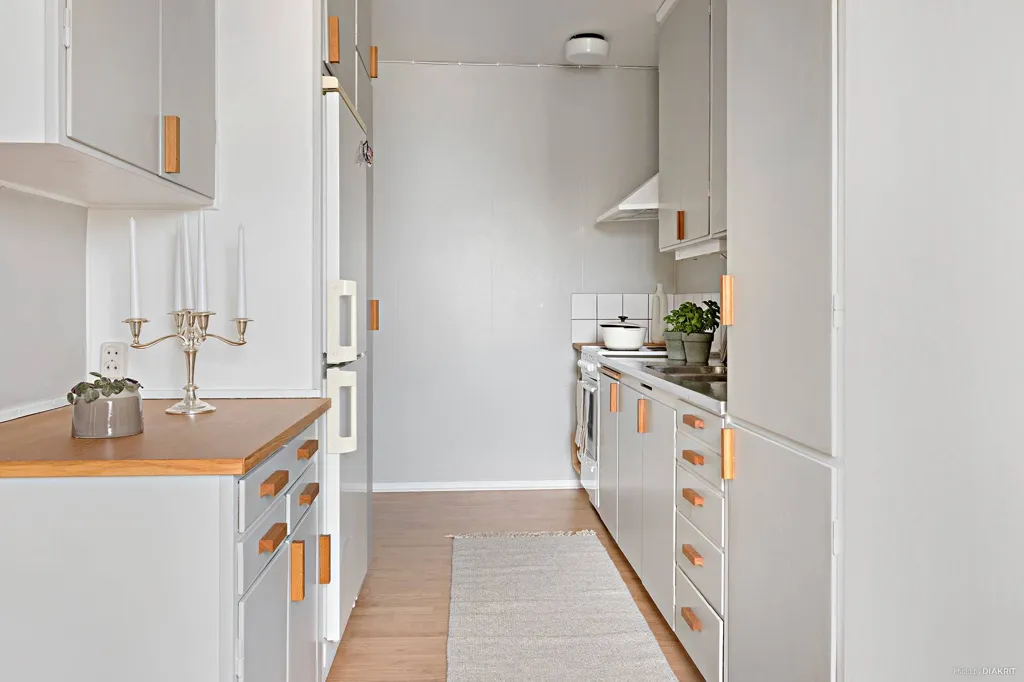 Kitchen - Apartment with Balcony in Falköping