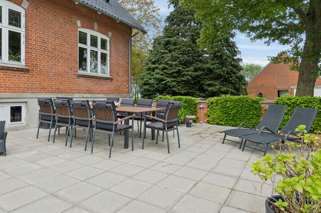 Terrass - Classic Farmhouse with Stable in Kosterslev