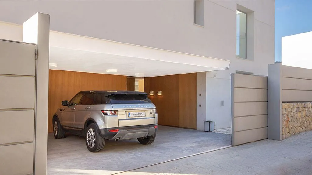 Garage - Luxury Villa with Sea Views in Camp de Mar