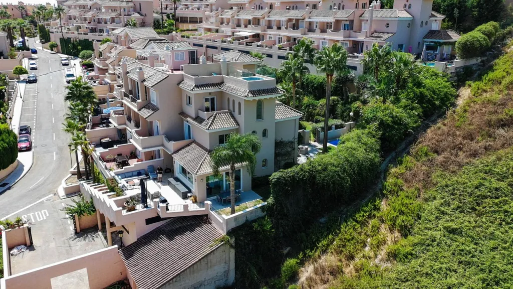 Vue aérienne - Refurbished Semi-Detached with Pool in La Duquesa