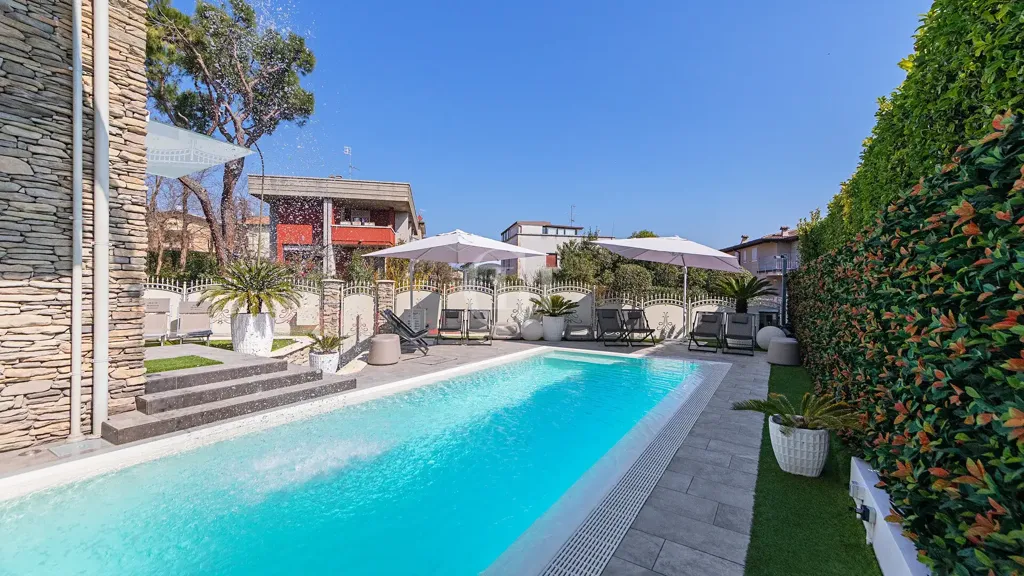 Piscine - Luxury Villa with Heated Pool near Desenzano