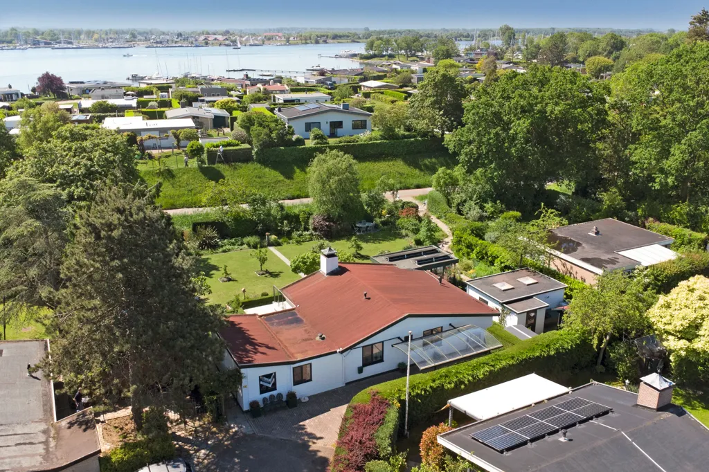 Õhuvaade - Modernised Bungalow with Garden in Kortgene