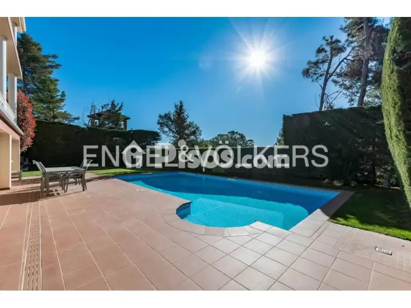 Bassein - Renovated Seafront House in Cabrils