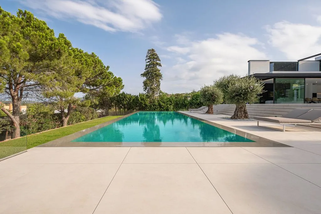 Bassein - Architectural Villa with Infinity Pool in Santa Eulària