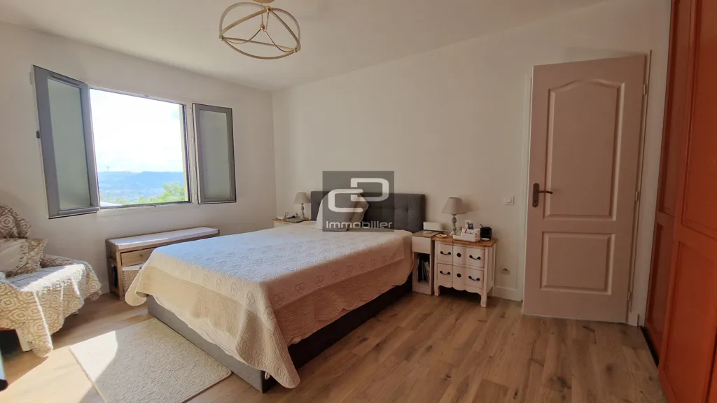 Magamistoad - Villa with Exceptional View in Albigny sur Saône