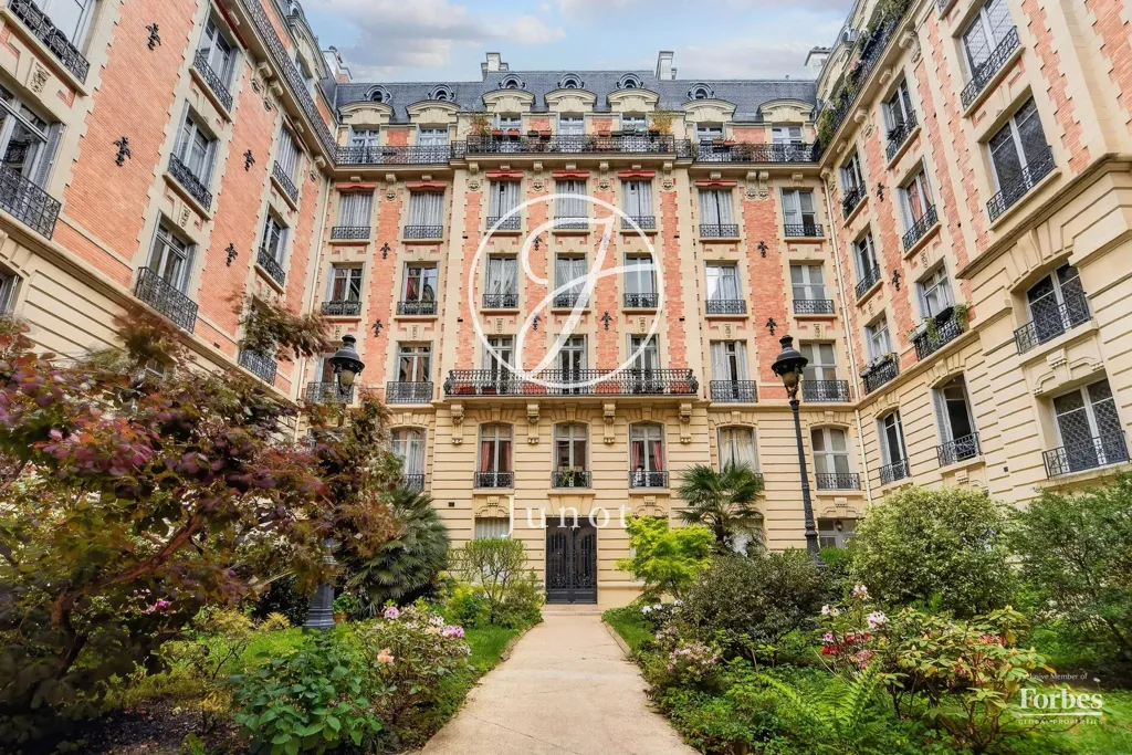 Jardin - Appartement avec Cheminée et Jardin à Paris 9ème