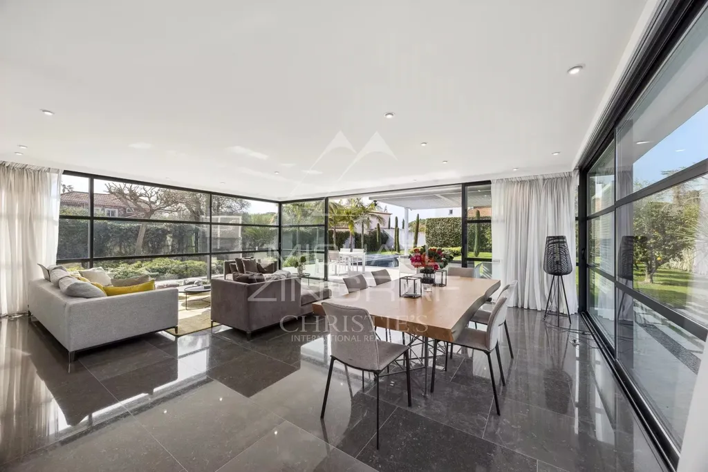 Séjour - Villa Contemporaine avec Piscine à Cap d'Antibes Ouest
