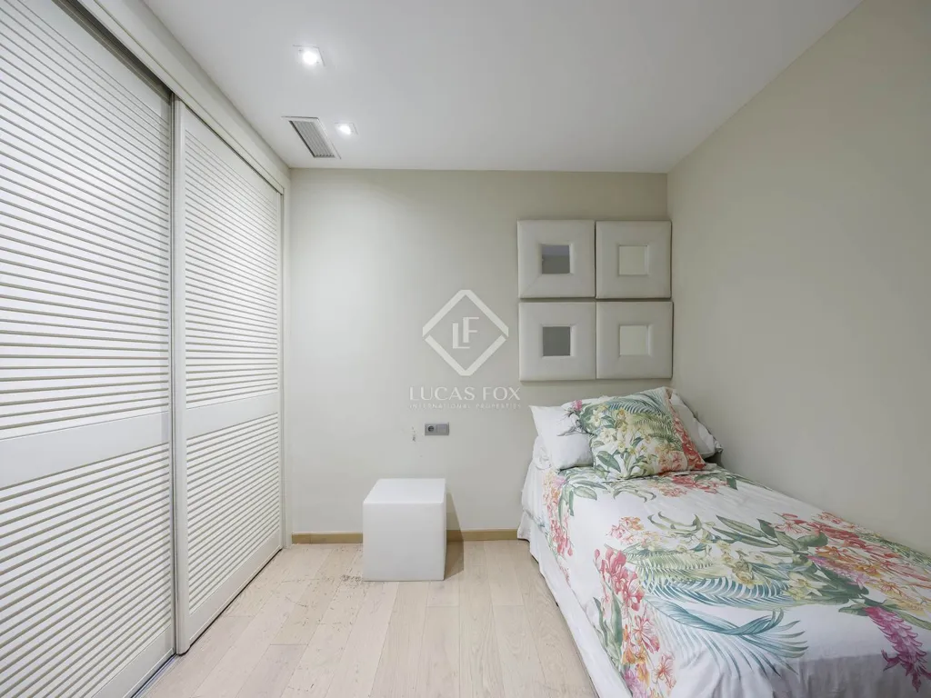 Bedrooms - Refurbished Apartment with Terrace in Valencia