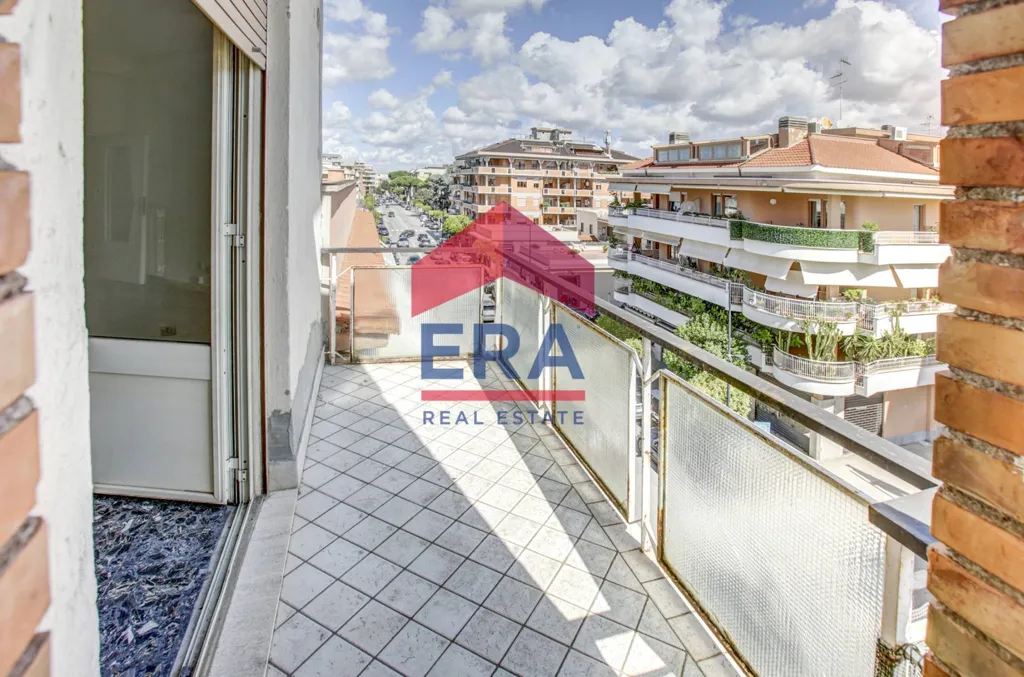 Balcon - Apartment to Renovate in Central Pomezia