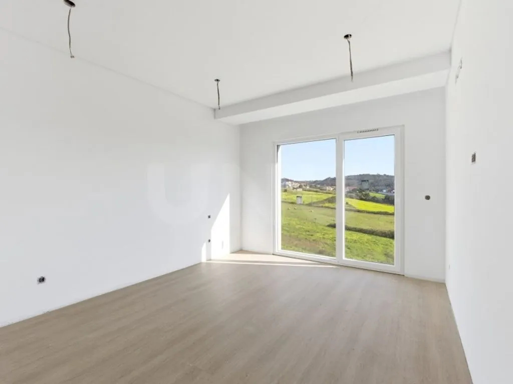 Pièces - Contemporary House in Private Condo, Mafra