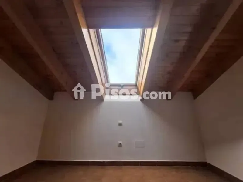 Pièces - Duplex with Balcony in El Molar