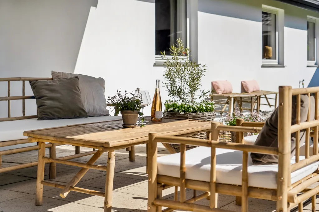 Terrasse - Renovated Villa with Carport in Vedbæk