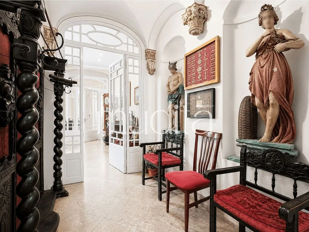 hallway_entrance