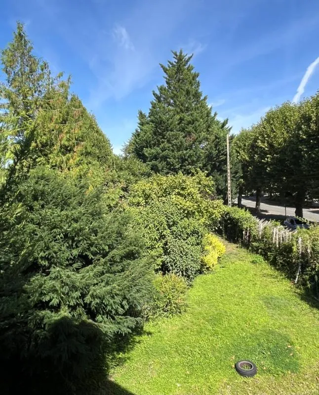 Jardin - Maison Rénovée avec Terrasse à Noyon