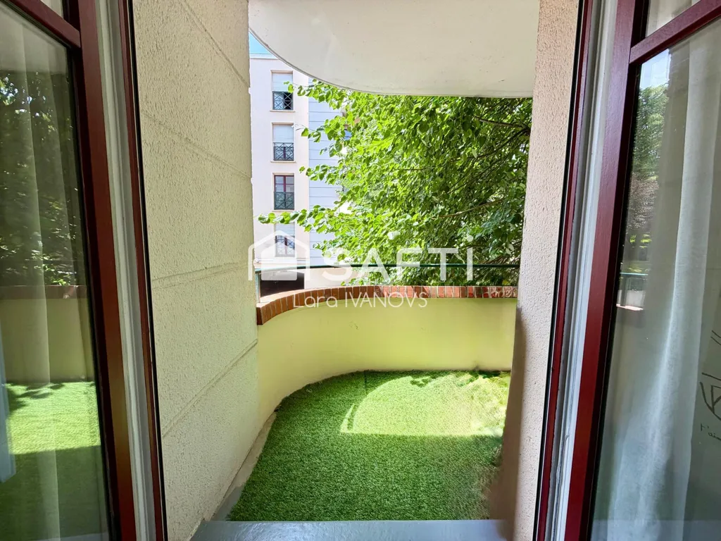 Balcón - Apartment with Terrace in Noisy-Le-Grand