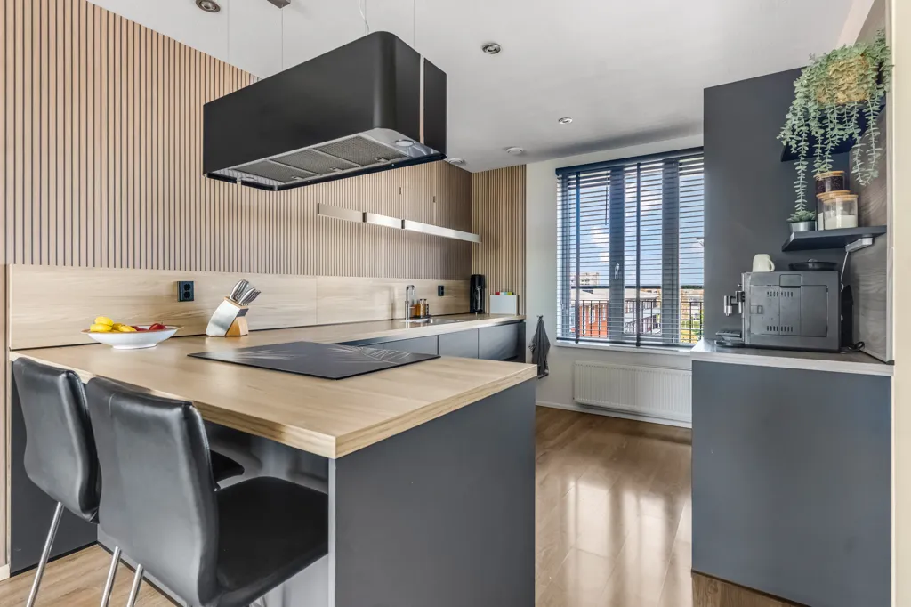 Köök - Luxury Corner Penthouse with Large Terrace in Almere