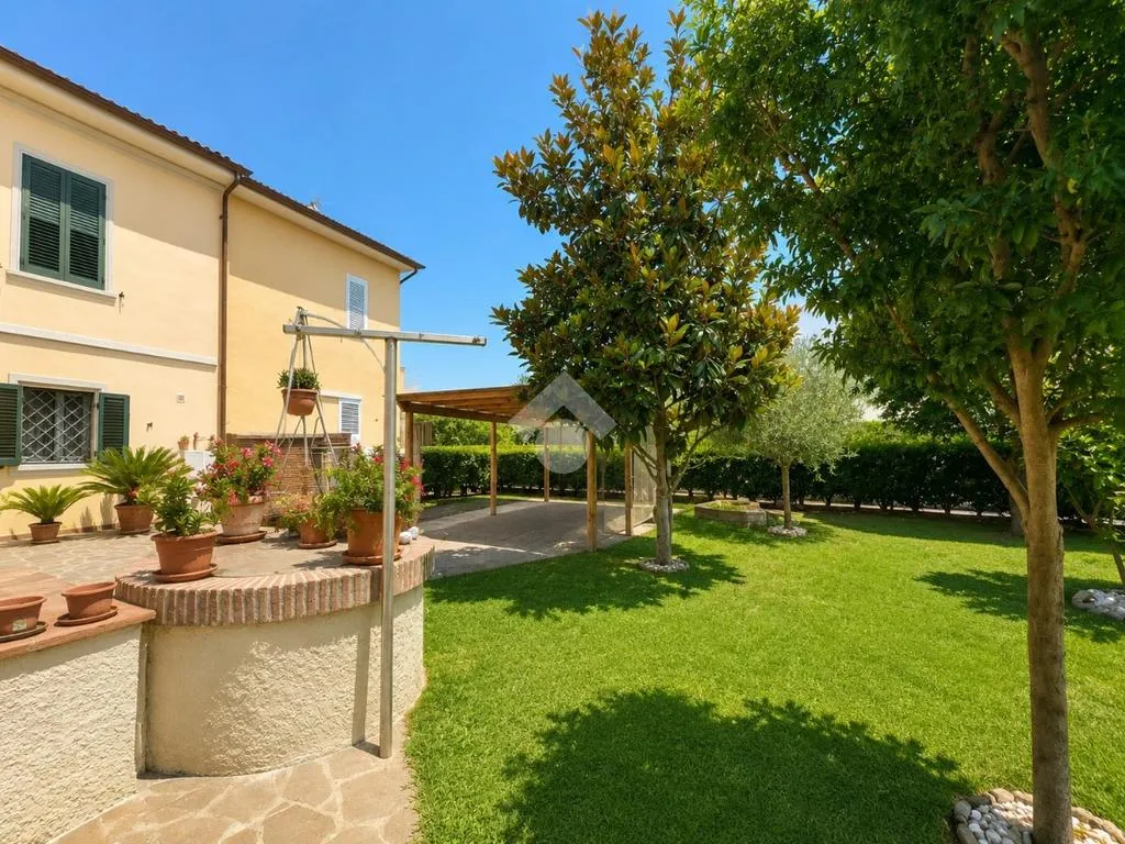 Aed - Semi-detached House with Garden in Pontasserchio