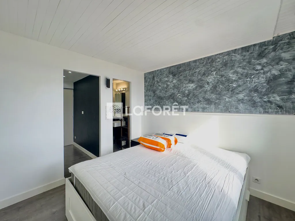 Chambres - Appartement Meublé Traversant à Saint-Martin-d'Hères