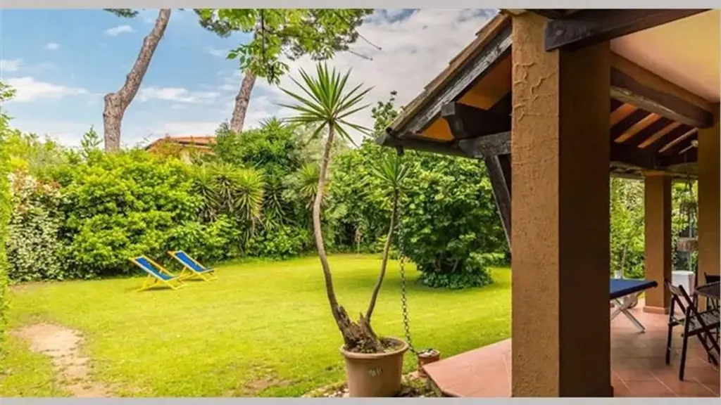 Giardino - Villa with Garden in Forte Dei Marmi